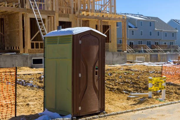 Best Portable restroom trailer rental  in Reeds Spring, MO